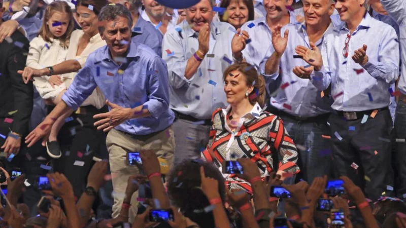 El insólito video que enseña a bailar como Macri
