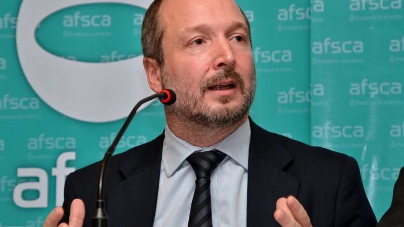 ¿Qué dice la Ley de Medios sobre la continuidad de Sabbatella y Tristán Bauer?