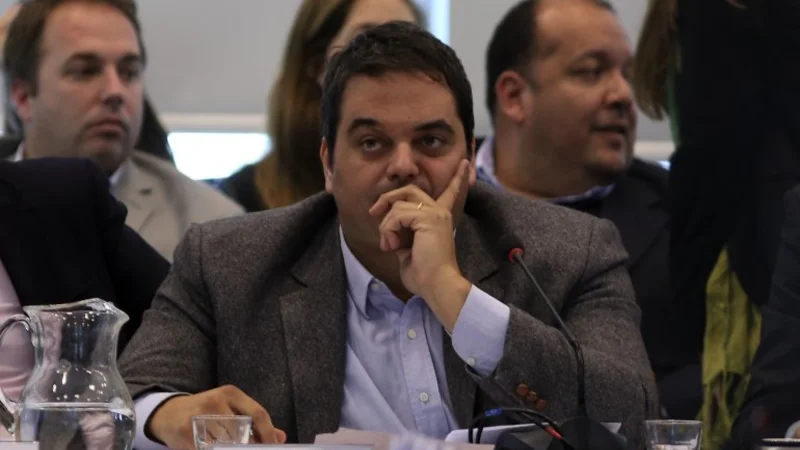 Para el Gobierno, "el salario real terminará como en 2015"