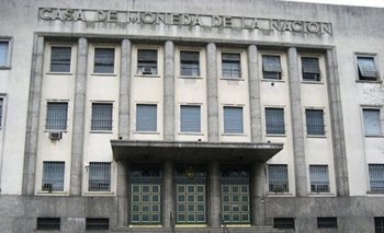 En la Casa de la Moneda brindan para que no haya más despidos | Despidos