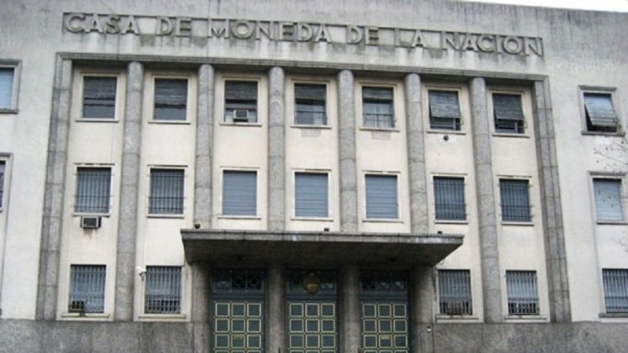 En la Casa de la Moneda brindan para que no haya más despidos
