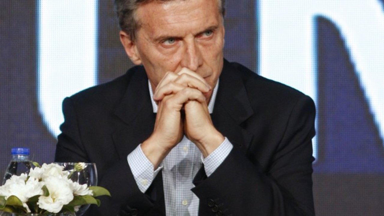 La UIA desmintió a Macri y no garantizó que no habrá más despidos