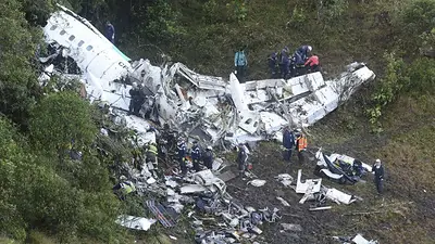 Las primeras hipótesis sobre la caída del avión Las primeras hipótesis sobre la caída del avión