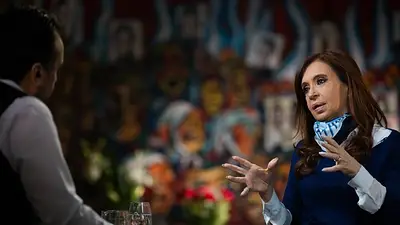 Cristina Kirchner a Roberto Navarro: "Bienvenido al club" Cristina Kirchner a Roberto Navarro: "Bienvenido al club"