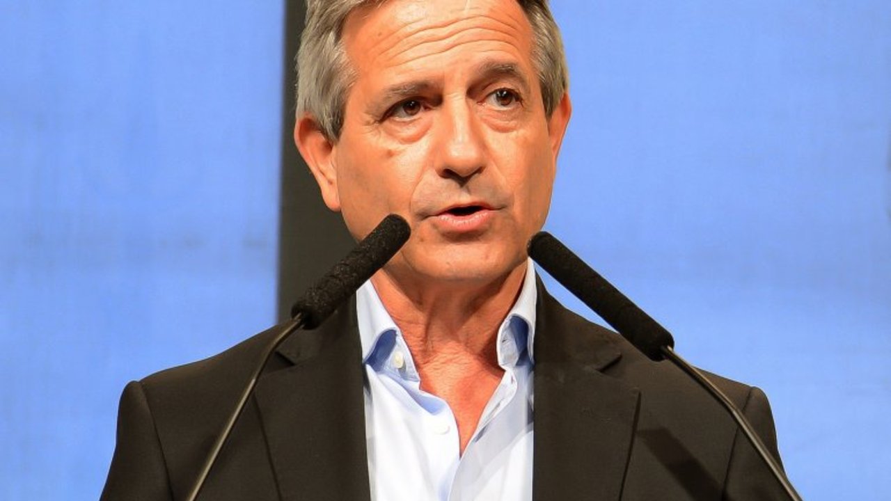 El ministro de los despidos en el Estado no descartó nuevas cesantías