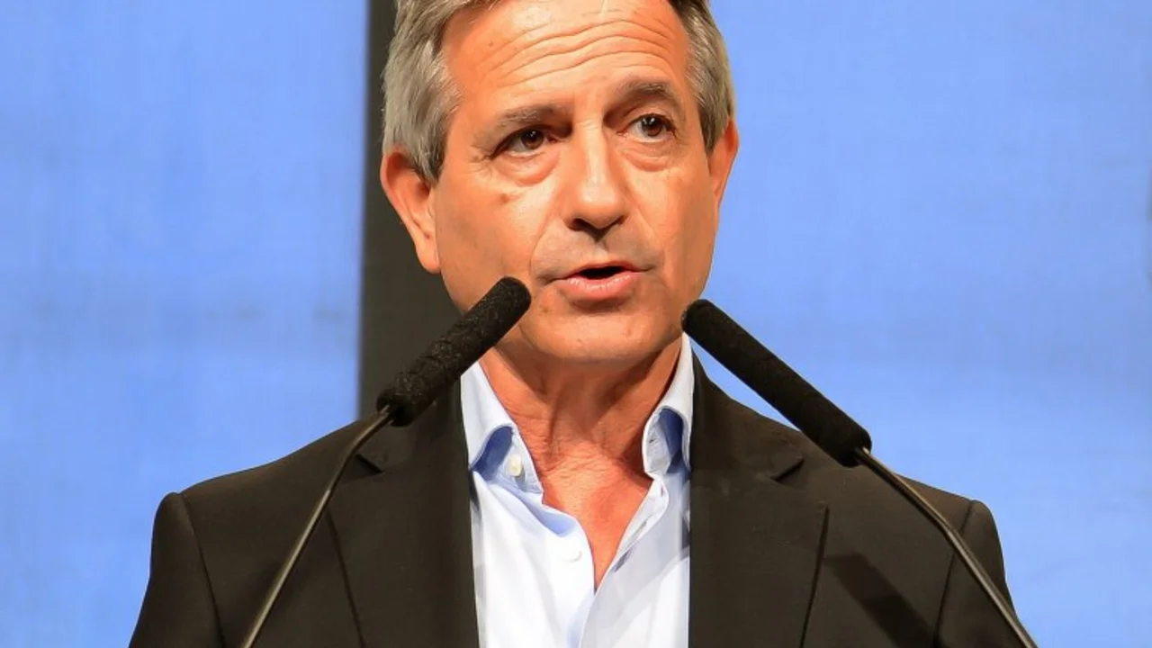 El ministro de los despidos en el Estado no descartó nuevas cesantías
