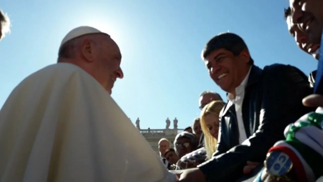 El papa Francisco recibió a Pablo Moyano en medio del debate por la reforma laboral