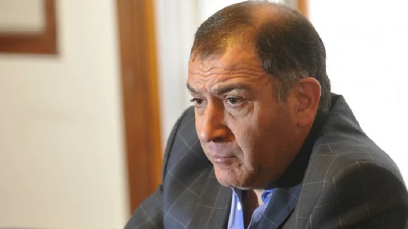 El Gobierno echó a Luis Juez de la Embajada en Ecuador, pero le dio un premio