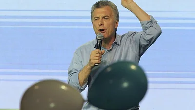 Macri lo hizo de nuevo, rompió otra promesa de campaña presidencial Macri lo hizo de nuevo, rompió otra promesa de campaña presidencial