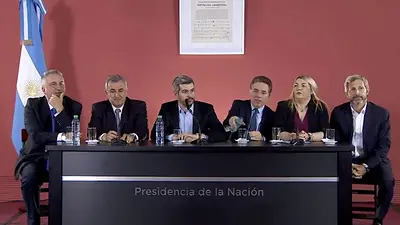 Pacto Fiscal: el gobierno y los gobernadores llegaron a un acuerdo por 80 mil millones de pesos Pacto Fiscal: el gobierno y los gobernadores llegaron a un acuerdo por 80 mil millones de pesos