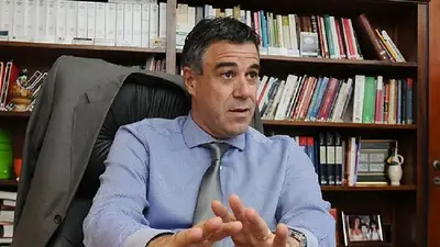 El gobierno busca destituir a Rafecas por desestimar la denuncia de Nisman El gobierno busca destituir a Rafecas por desestimar la denuncia de Nisman
