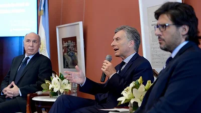 Desnudan el acuerdo entre Macri y un juez que lo investiga Desnudan el acuerdo entre Macri y un juez que lo investiga
