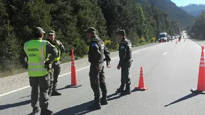 Asesinan a una persona con balas de plomo durante una represión en Bariloche Asesinan a una persona con balas de plomo durante una represión en Bariloche