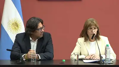 Bullrich defendió la represión a mapuches: "Son grupos violentos que no respetan la ley" Bullrich defendió la represión a mapuches: "Son grupos violentos que no respetan la ley"