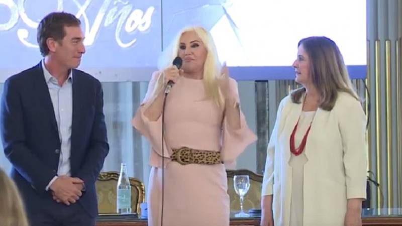 Susana Giménez recibió un premio y pidió reprimir a los trabajadores que estaban afuera