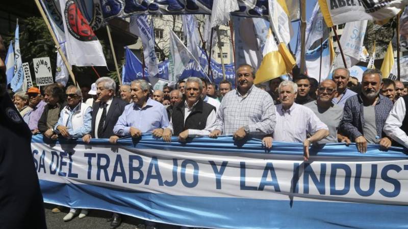 La CGT postergó definir el paro general por falta de acuerdo