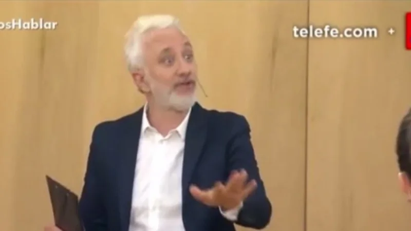Andy explotó al aire y ubicó a un invitado: "Te chupa un huevo la historia de ellos"