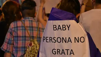 Escracharon a Baby Etchecopar por sus posturas misóginas Escracharon a Baby Etchecopar por sus posturas misóginas