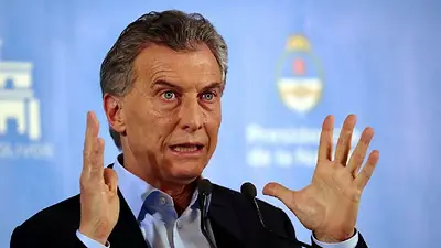 Mauricio Macri no pudo pronunciar la palabra adherido en una entrevista radial Mauricio Macri no pudo pronunciar la palabra adherido en una entrevista radial