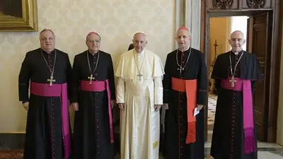 La Iglesia acepta el reemplazo "gradual" de los aportes que recibe del Estado La Iglesia acepta el reemplazo "gradual" de los aportes que recibe del Estado
