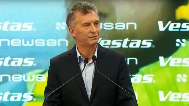 Vergonzoso | Macri usó a los inundados para promover la privatización de Aerolíneas