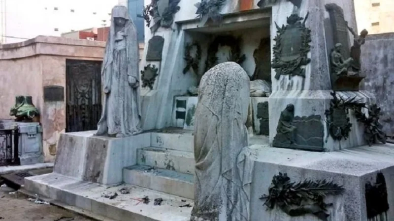 G20: un extraño episodio con un explosivo dejó una mujer herida en Recoleta