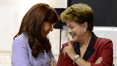 Se realiza la "contracumbre" del G20, con Cristina y Dilma como figuras centrales Se realiza la "contracumbre" del G20, con Cristina y Dilma como figuras centrales