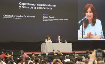 La otra parte del discurso de Cristina Kirchner en CLACSO: ¿Quién controla al capital financiero? | Por giuliana fernández