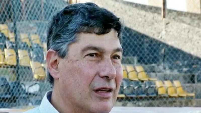 Guillermo Raed (AFA): "El partido debe jugarse y definirse en la cancha"