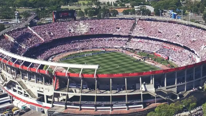 Allanaron el Monumental por la reventa de entradas para la final