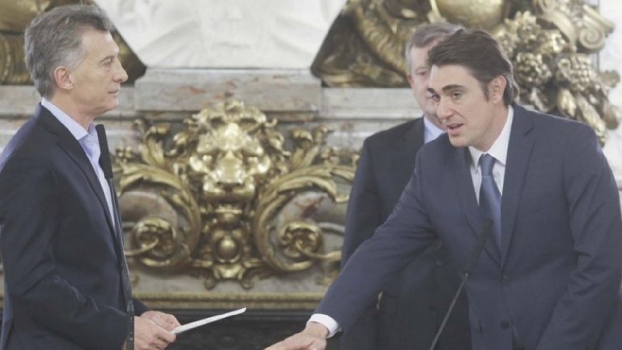 Denuncia penal contra Macri por vender dos termoeléctricas a precios irrisorios