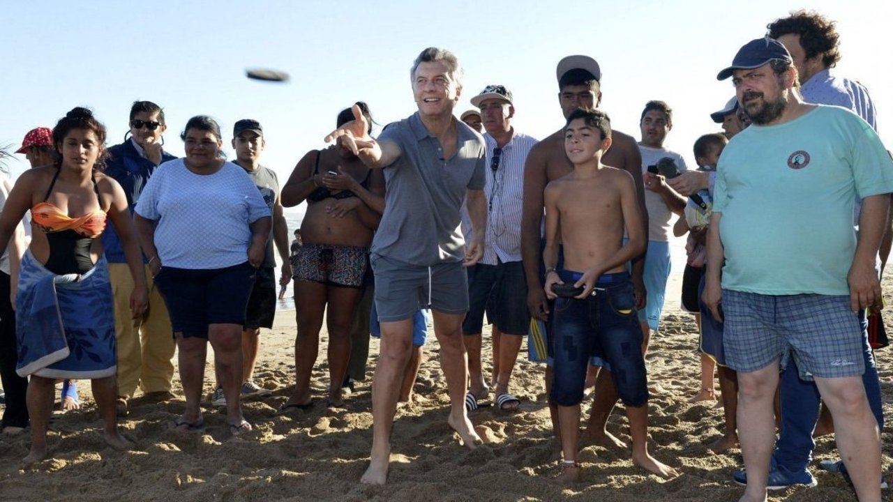 Tras la derrota electoral, Macri se toma otra vez vacaciones