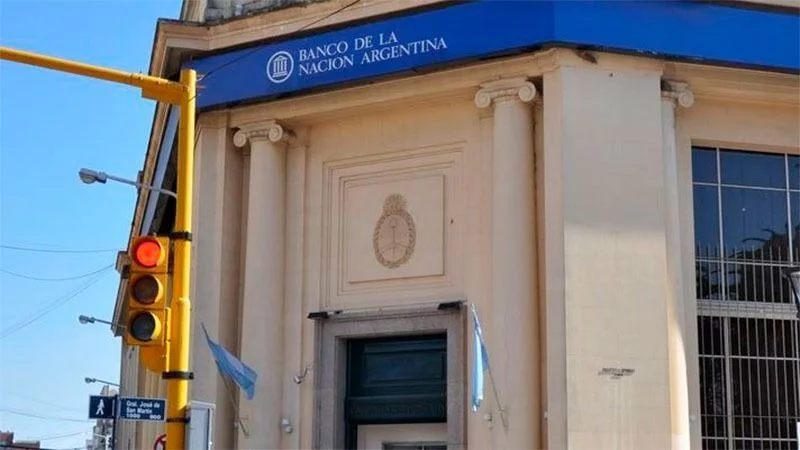 Bancos: el BCRA analiza el fin de los turnos para atención al cliente