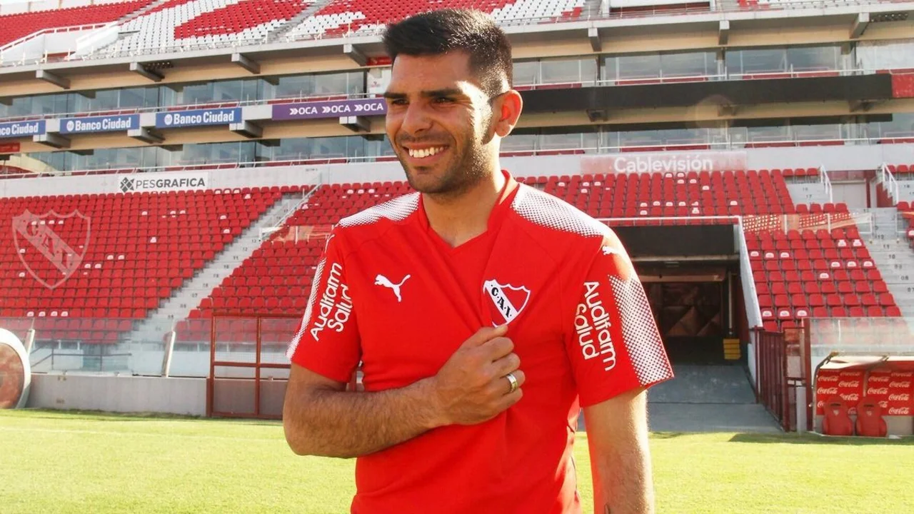 La FIFA condenó a Independiente a pagar casi 2 millones de dólares al América por Silvio Romero