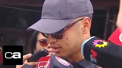Desgarrador testimonio de Salinas, jugador de Arsenal que puede quedar ciego: "Tengo miedo de no poder ver más a mi hijo" Desgarrador testimonio de Salinas, jugador de Arsenal que puede quedar ciego: "Tengo miedo de no poder ver más a mi hijo"