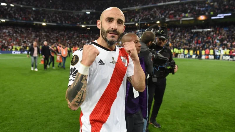 Javier Pinola dijo que se queda en River hasta que lo echen