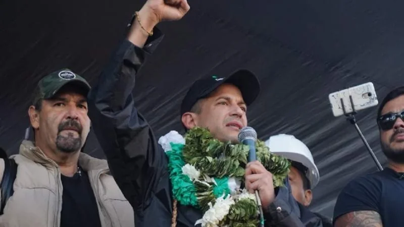 Cómo sigue el plan golpista contra Evo: grupos de choque armados marchan a La Paz