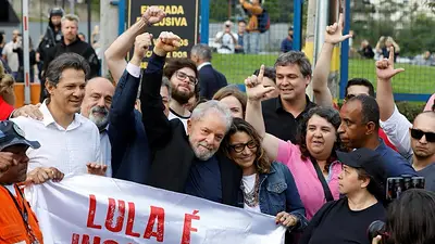 Lula da Silva en libertad: "No pensé que el día de hoy podría estar aquí" Lula da Silva en libertad: "No pensé que el día de hoy podría estar aquí"