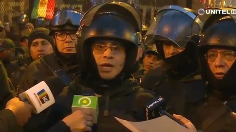 La Policía de Bolivia pide que los militares salgan a la calle