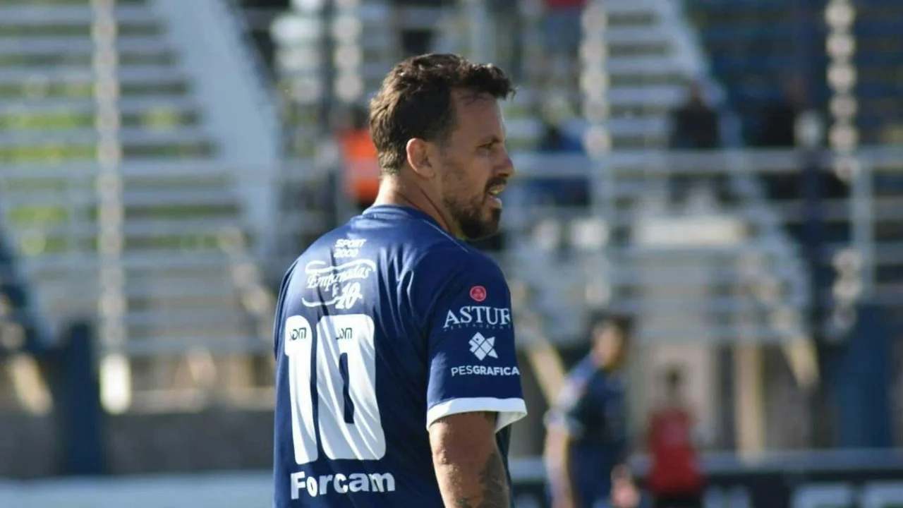 El drama del Ogro Fabbiani, quien anunció su retiro del fútbol: "A veces se me pasa por la cabeza cortarme la pierna"