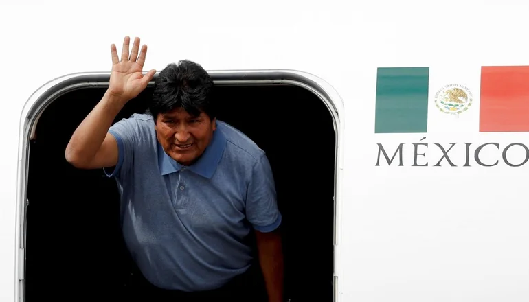 Evo Morales llegó a México tras el golpe de Estado y aseguró que continuará con su lucha