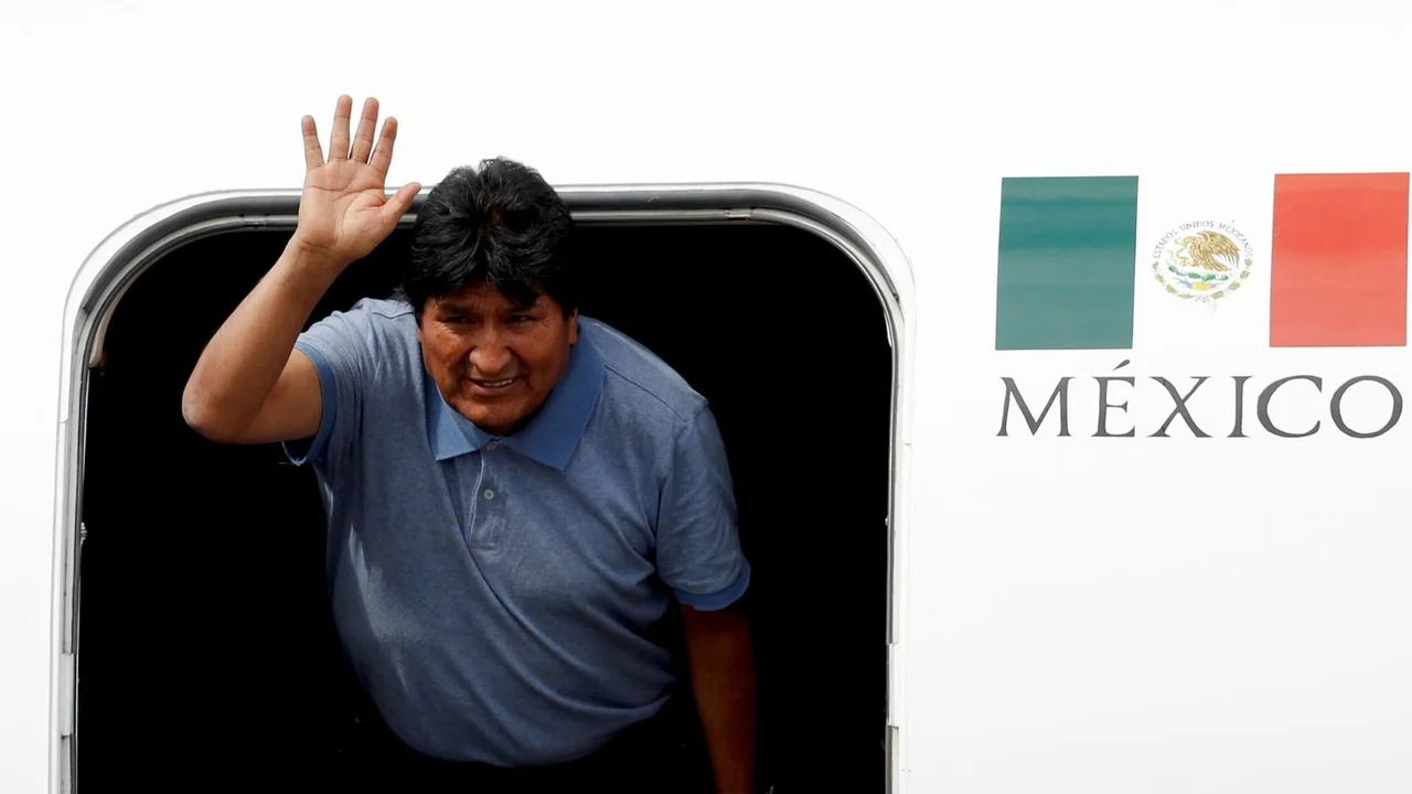 Evo Morales llegó a México tras el golpe de Estado y aseguró que continuará con su lucha