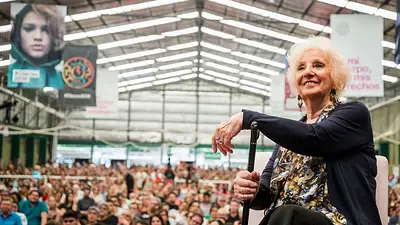Para Estela de Carlotto "la posición del gobierno sobre Bolivia es el último manotazo de ahogado" Para Estela de Carlotto "la posición del gobierno sobre Bolivia es el último manotazo de ahogado"