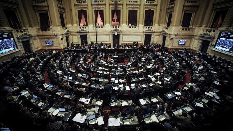 En un texto conjunto, Cambiemos habló de "golpe a la democracia" y apuntó también contra Evo Morales 