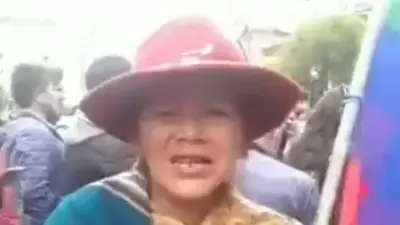 El desgarrador pedido de una mujer contra el golpe en Bolivia El desgarrador pedido de una mujer contra el golpe en Bolivia