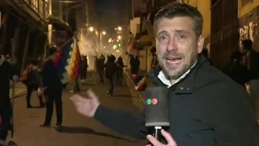Evacuan periodistas por el aumento de violencia en Bolivia
