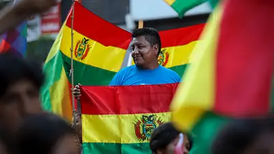 Masiva movilización contra el golpe de Estado en Bolivia en pleno centro porteño Masiva movilización contra el golpe de Estado en Bolivia en pleno centro porteño