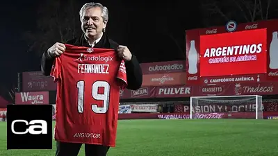 El día que Juan Román Riquelme y Alberto Fernández se abrazaron y festejaron el ascenso de Argentinos Juniors El día que Juan Román Riquelme y Alberto Fernández se abrazaron y festejaron el ascenso de Argentinos Juniors