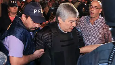 La Oficina Anticorrupción pidió ocho años y medio de prisión para Lázaro Báez La Oficina Anticorrupción pidió ocho años y medio de prisión para Lázaro Báez
