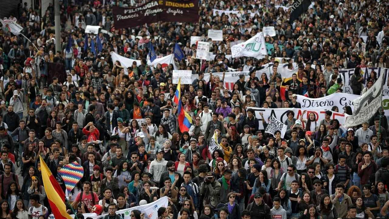 Colombia: Fuerte operativo represivo contra los manifestantes